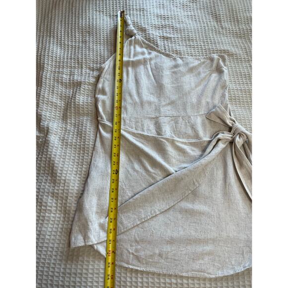 PrettyLittleThing Linen Blend One Shoulder Faux Wrap Ivory Mini Dress Size 12 - Picture 2 of 12